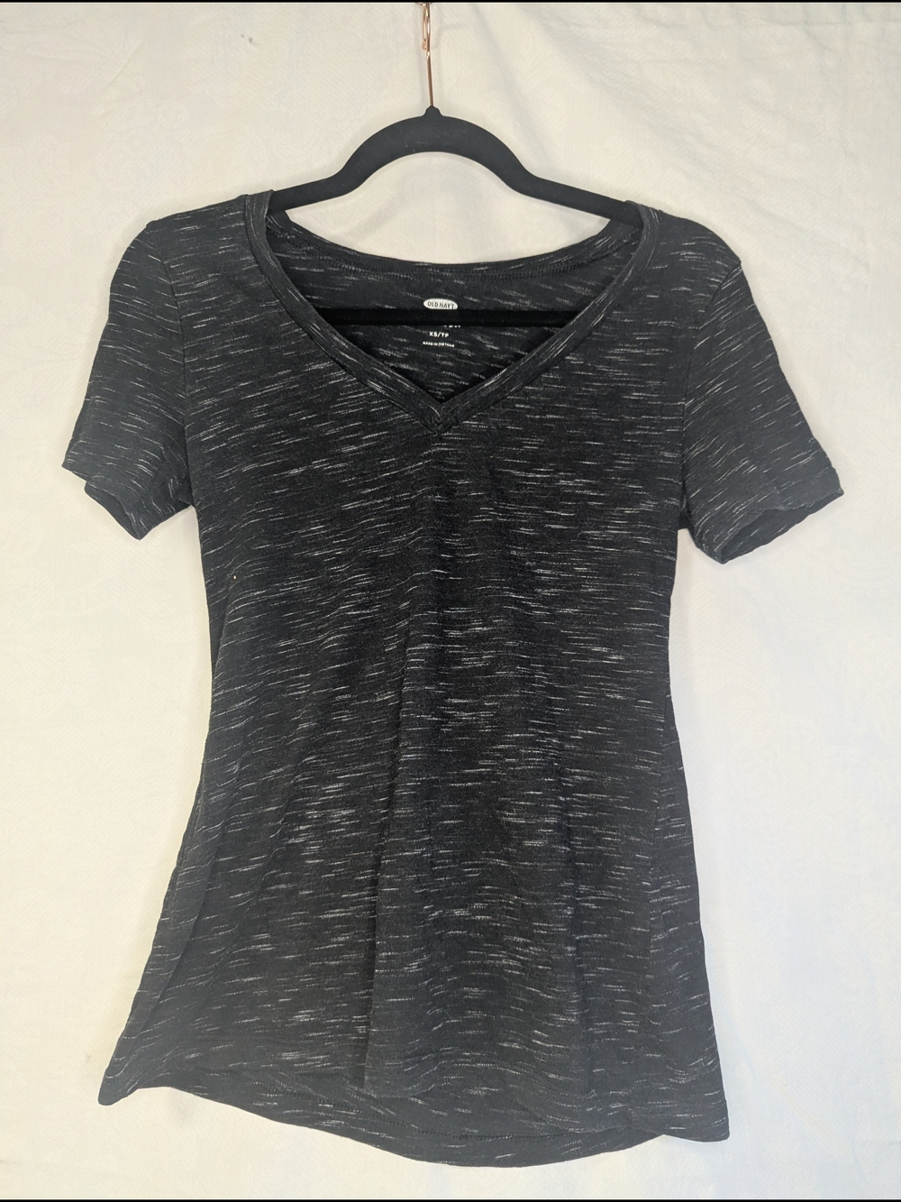 Old Navy Black Heather V-Neck Short Sleeve Tee